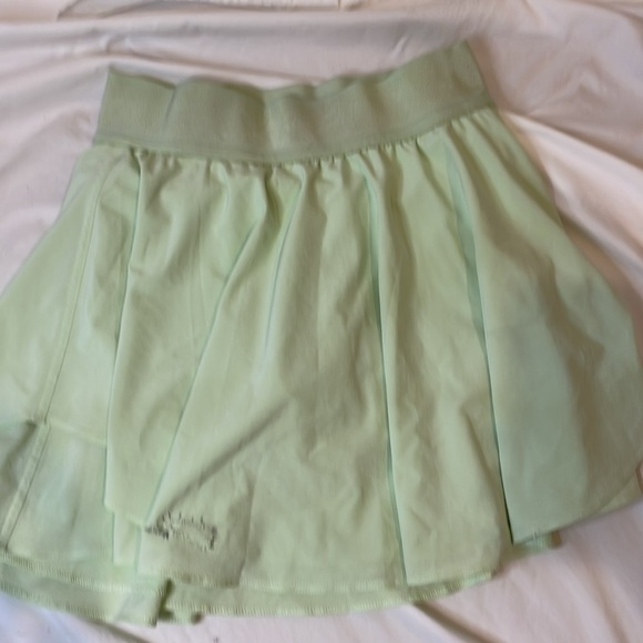 Lululemon Court Rival Skirt Sz 4 - Picture 2 of 8
